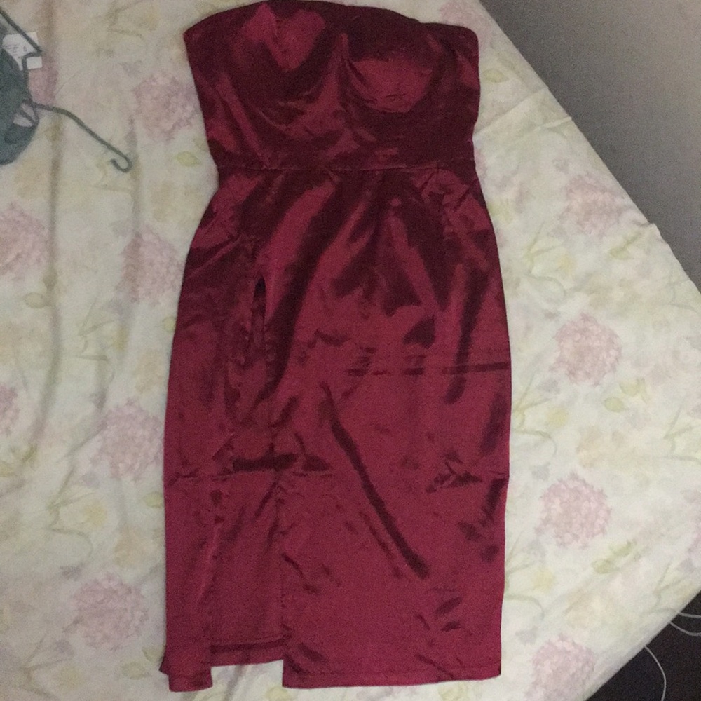 Red slit dress